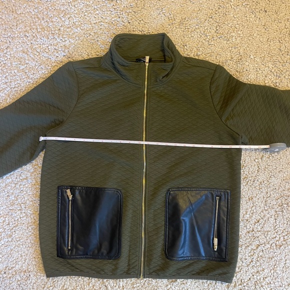 Jones New York Quilted Jacket | Size M - Picture 8 of 8